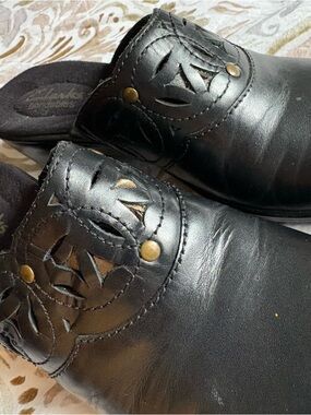 Clarke Black Leather Slip-On Mules with Cutout Detail